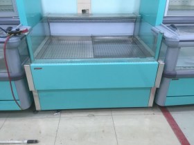 Холодильная витрина Bern Cube ВУ44Р-2500 Self (рыба на льду)